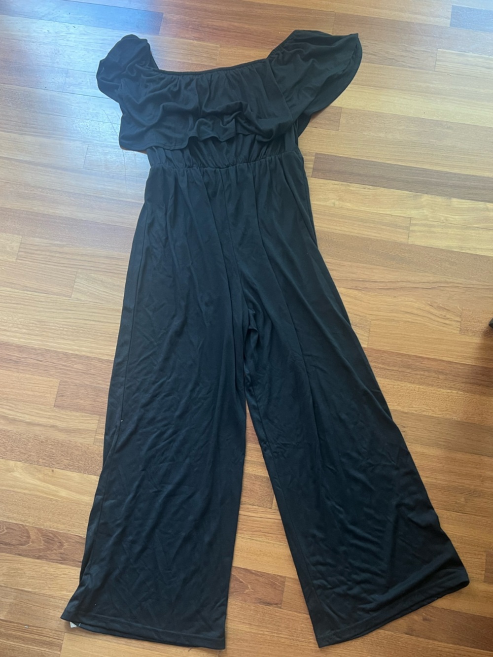 Cupshe Black Off-Shoulder Wide-Leg Jumpsuit